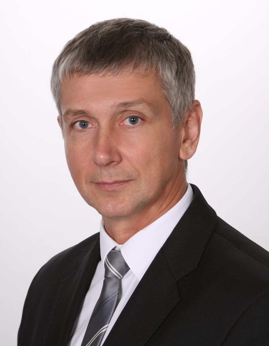 dr hab.prof. nadzw. Maciej Łuczak
